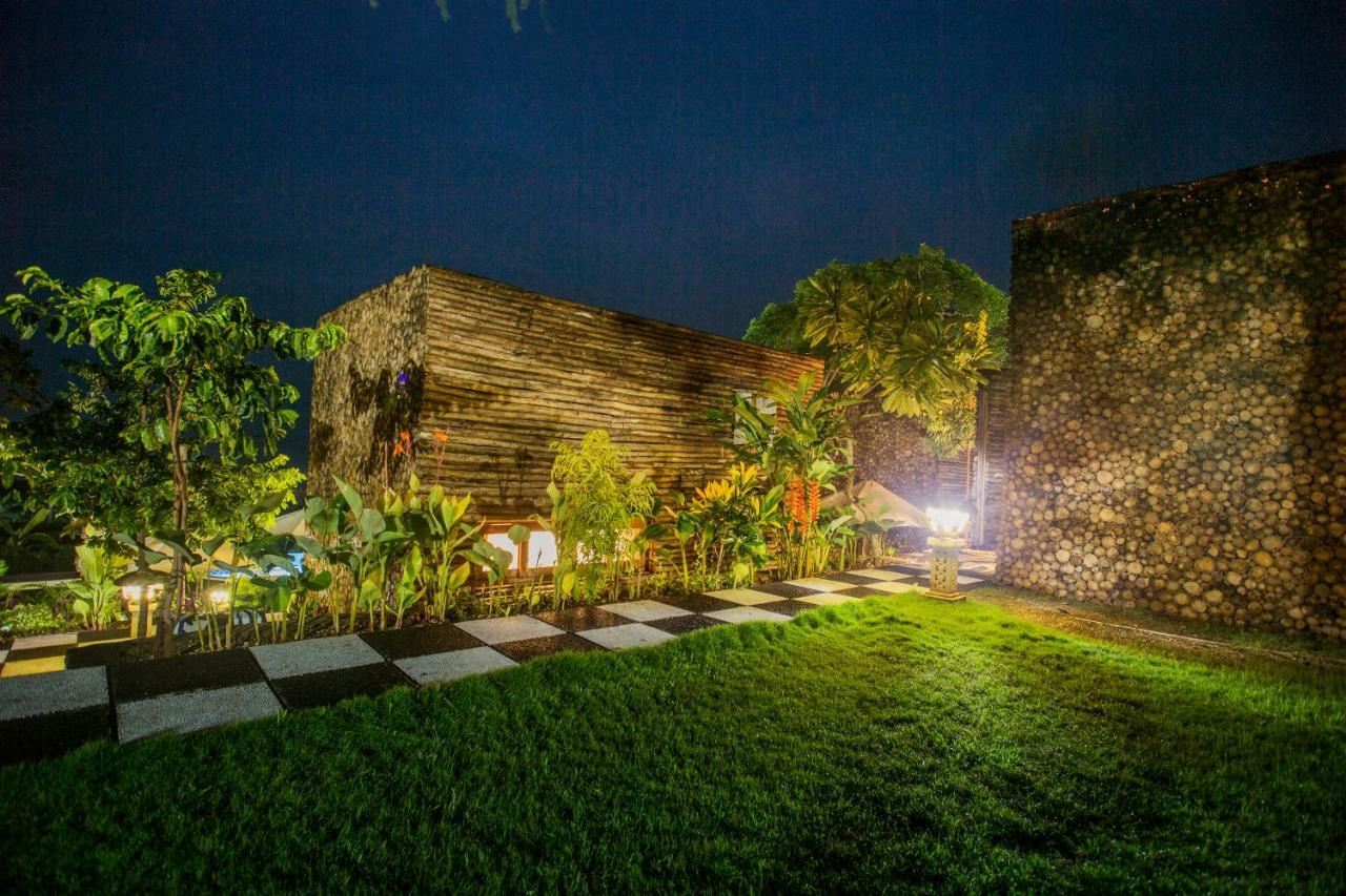 Kabeh Jati Garden Villa & Restaurant Tanglad Extérieur photo